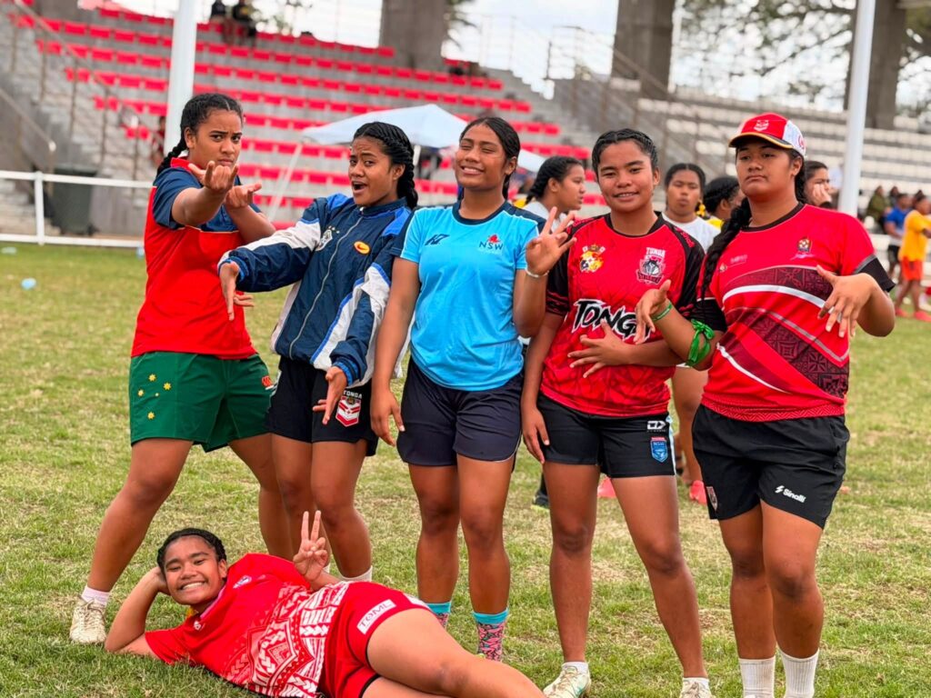 Girls in flag football haakame broncos team